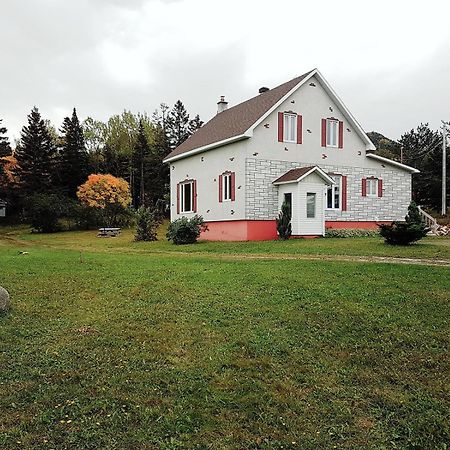 Chill Shack - Auberge Jeunesse Sainte Anne des Monts Exterior photo